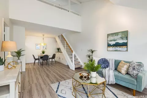 492 Mananai Pl #13S, Honolulu, HI 96818