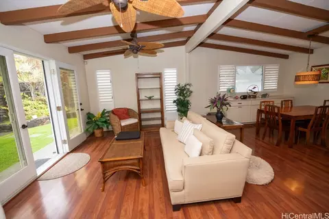 2256 Amokemoke Pl, Pearl City, HI 96782