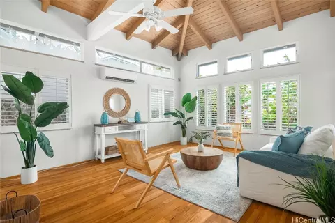 1291 Aulepe St, Kailua, HI 96734
