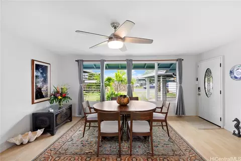 547 Oneawa St, Kailua, HI 96734