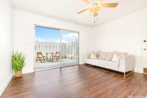 94-733 Paaono St #G3, Waipahu, HI 96797