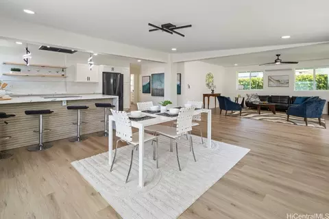 370 E Hind Dr, Honolulu, HI 96821