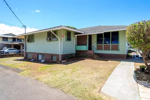 99-143 Pamoho Pl, Aiea, HI 96701