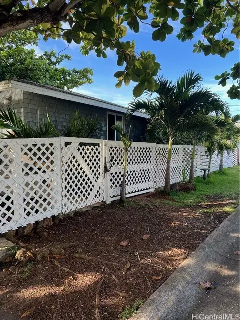 53-23 Pokiwai Pl, Hauula, HI 96717