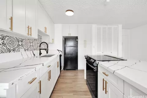 818 S King St #2003, Honolulu, HI 96813