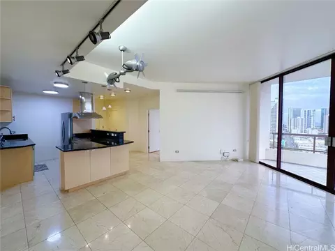 725 Kapiolani Blvd #2002, Honolulu, HI 96813
