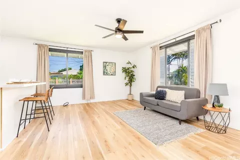 941 Peach St, Wahiawa, HI 96786
