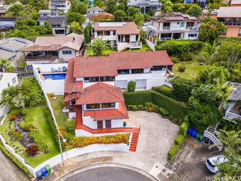 941 Hokulani St, Honolulu, HI 96825