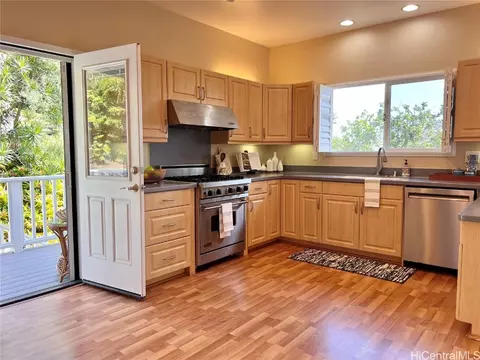 1305 Mamalu St, Honolulu, HI 96817
