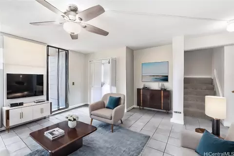 46-259 Kahuhipa St #314C, Kaneohe, HI 96744