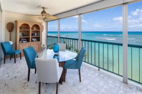 2877 Kalakaua Ave #304, Honolulu, HI 96815