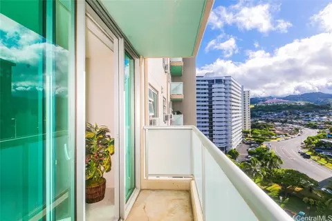 3009 Ala Makahala Pl #1110, Honolulu, HI 96818