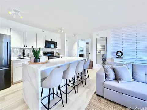 201 Ohua Ave #1612, Honolulu, HI 96815