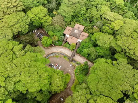 3737 Manoa Rd, Honolulu, HI 96822