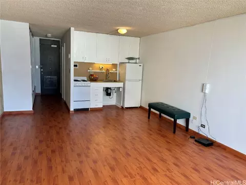 747 Amana St #901, Honolulu, HI 96814