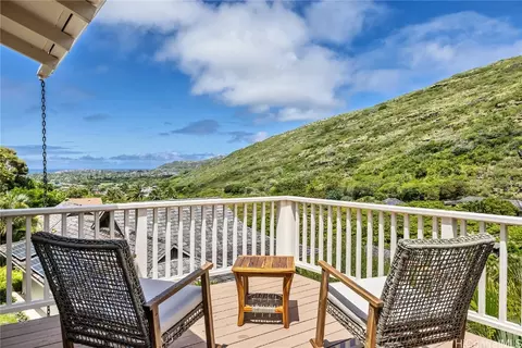 1537 Kalaniwai Pl #66, Honolulu, HI 96821