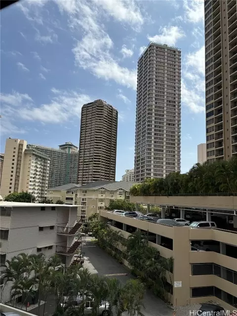 425 Ena Rd #C406, Honolulu, HI 96815