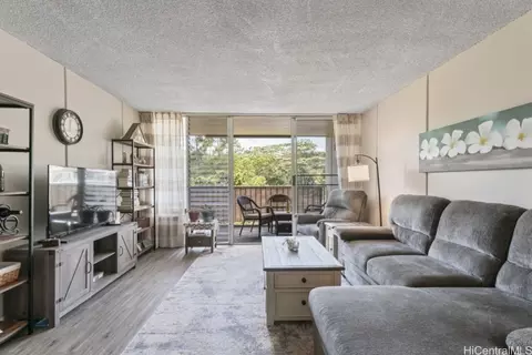 95-055 Waikalani Dr #H402, Mililani, HI 96789