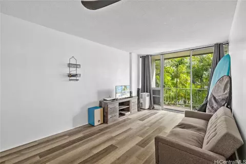 1505 Kewalo St #302A, Honolulu, HI 96822
