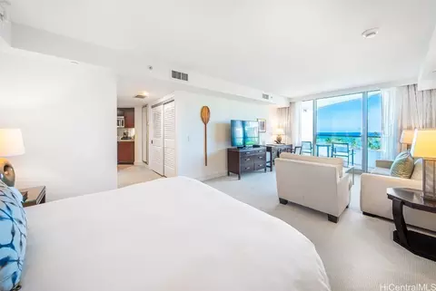 223 Saratoga Rd #917, Honolulu, HI 96815
