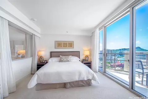 223 Saratoga Rd #3406, Honolulu, HI 96815
