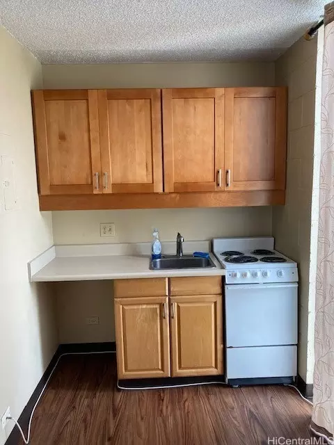 2649 Varsity Pl #304, Honolulu, HI 96826