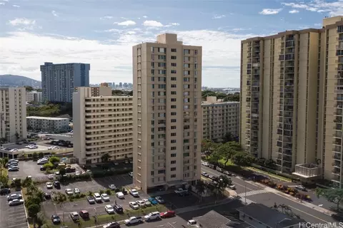 909 Ala Nanala St #1003, Honolulu, HI 96818