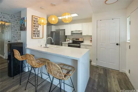 95-1151 Makaikai St #104, Mililani, HI 96789