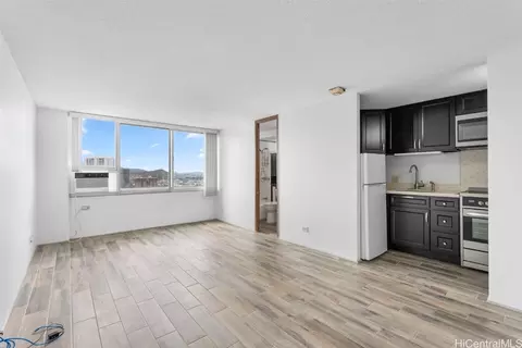 98-288 Kaonohi St #1904, Aiea, HI 96701