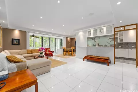 4999 Kahala Ave #1-303, Honolulu, HI 96816