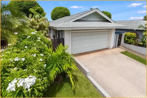 94-1028 Lelehu St, Waipahu, HI 96797