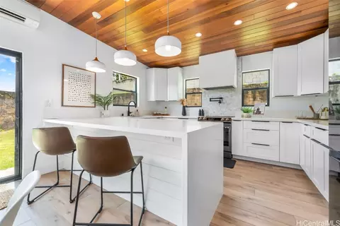 54-186 Kawaeku St, Hauula, HI 96717