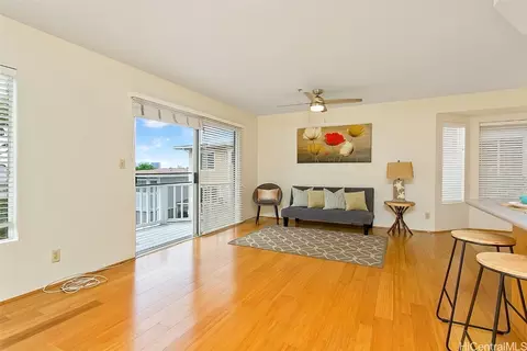 982 Prospect St #8, Honolulu, HI 96822