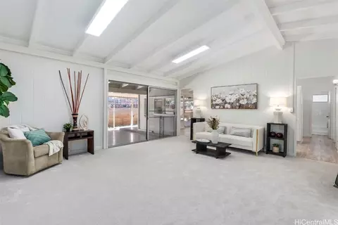 1244 Haloa Dr, Honolulu, HI 96818