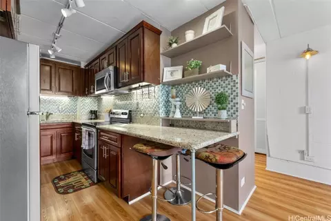 2015 Wilder Ave #3G, Honolulu, HI 96822