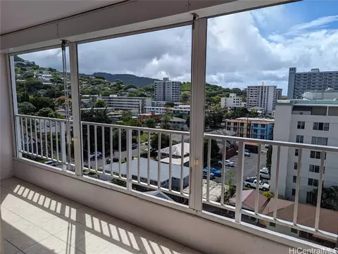 1419 Dominis St #707, Honolulu, HI 96822