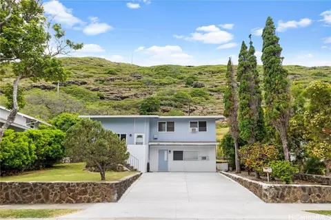 532 Pepeekeo Pl, Honolulu, HI 96825