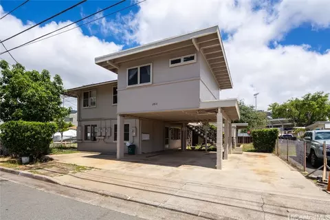 2810 Varsity Cir, Honolulu, HI 96826