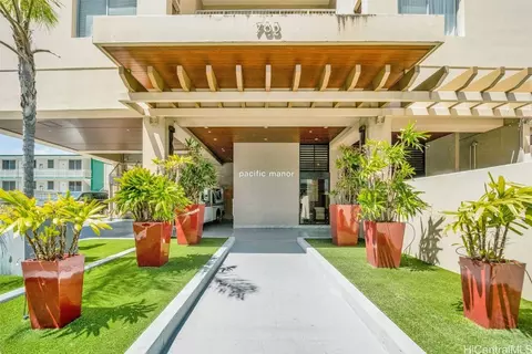 785 Kinau St #803, Honolulu, HI 96813
