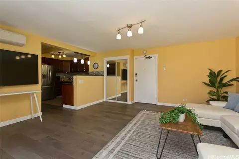 430 Keoniana St #1303, Honolulu, HI 96815