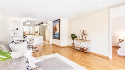 1717 Ala Wai Blvd #909, Honolulu, HI 96815