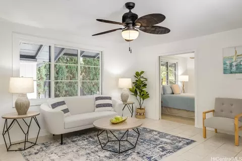323 Kailua Rd, Kailua, HI 96734