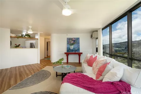 2101 Nuuanu Ave #1807, Honolulu, HI 96817