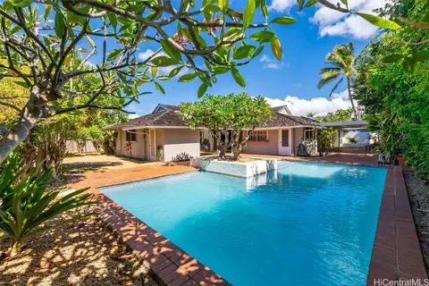 624 Ulili St, Honolulu, HI 96816