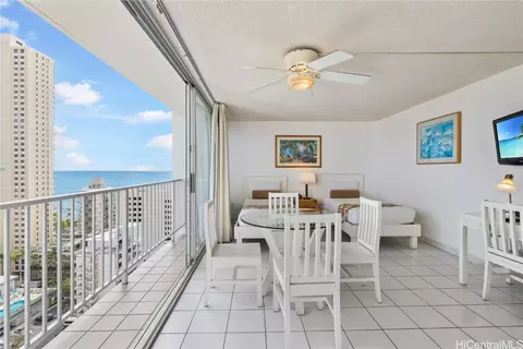 2427 Kuhio Ave #2008, Honolulu, HI 96815