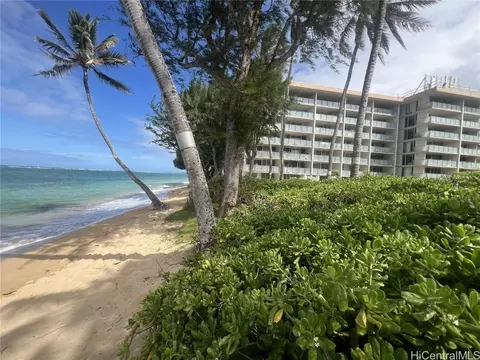 53-549 Kamehameha Hwy #116, Hauula, HI 96717