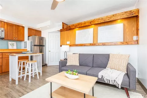636 Nalanui St #202, Honolulu, HI 96817