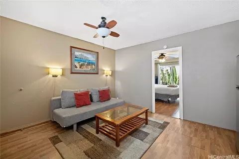 2551 Cartwright Rd #402, Honolulu, HI 96815