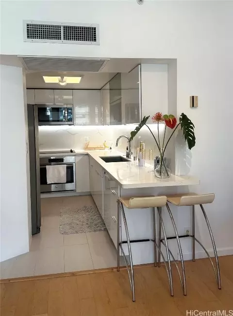 1888 Kalakaua Ave #1507, Honolulu, HI 96815