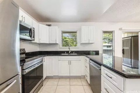 98-919 C Kaonohi St #102, Aiea, HI 96701